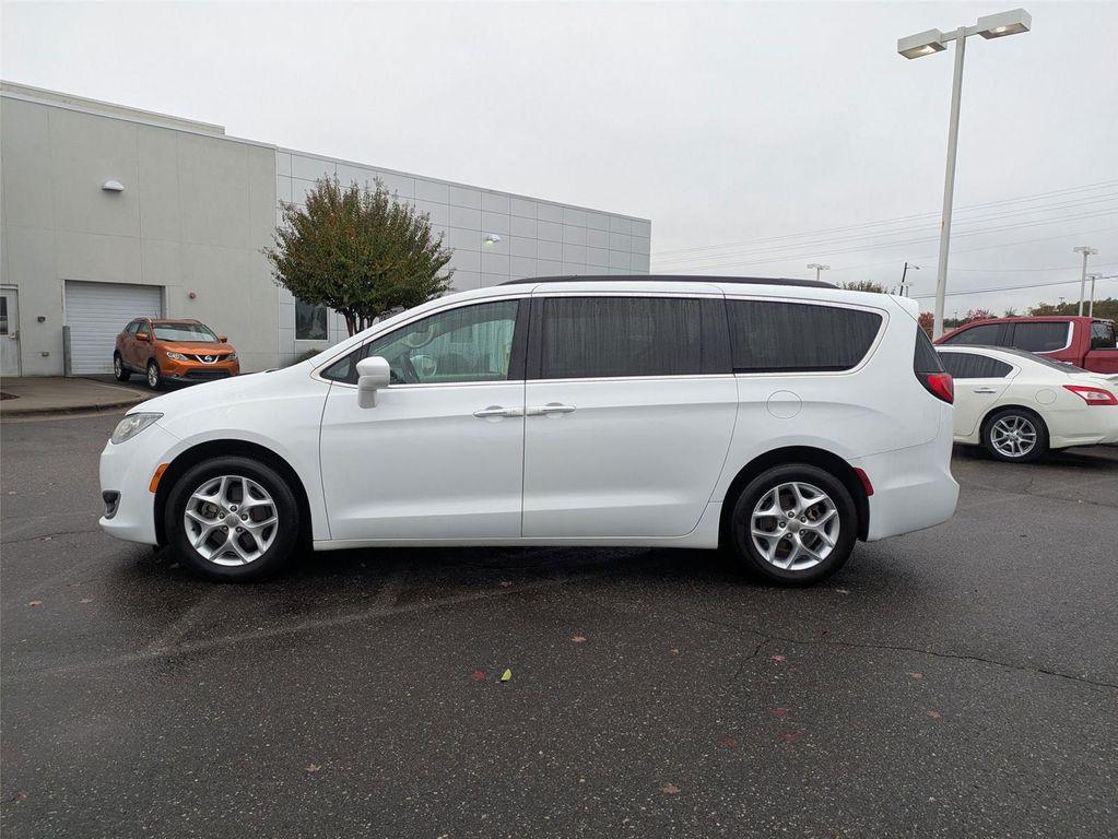 used 2020 Chrysler Pacifica car, priced at $13,888