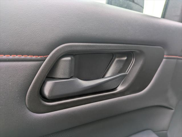 new 2025 Nissan Pathfinder car, priced at $45,175