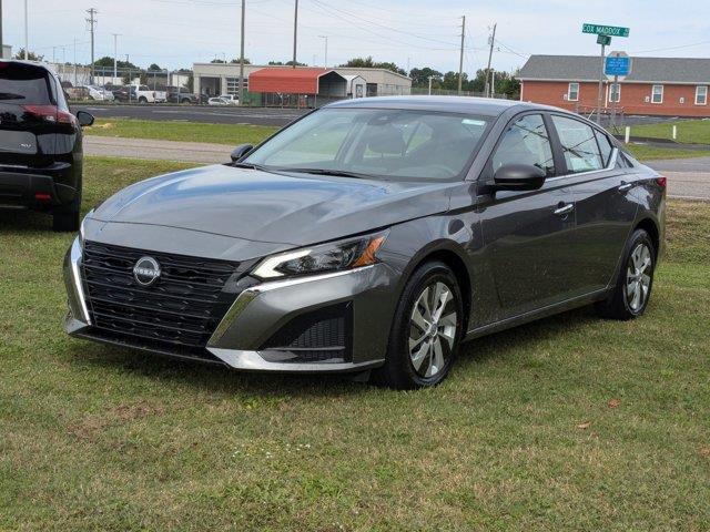 new 2025 Nissan Altima car, priced at $28,505