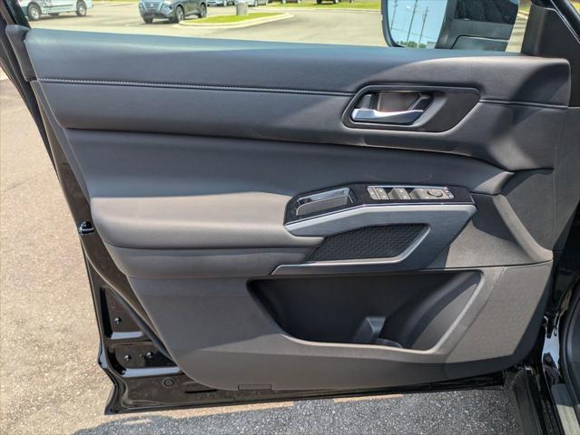 new 2025 Nissan Pathfinder car, priced at $44,856