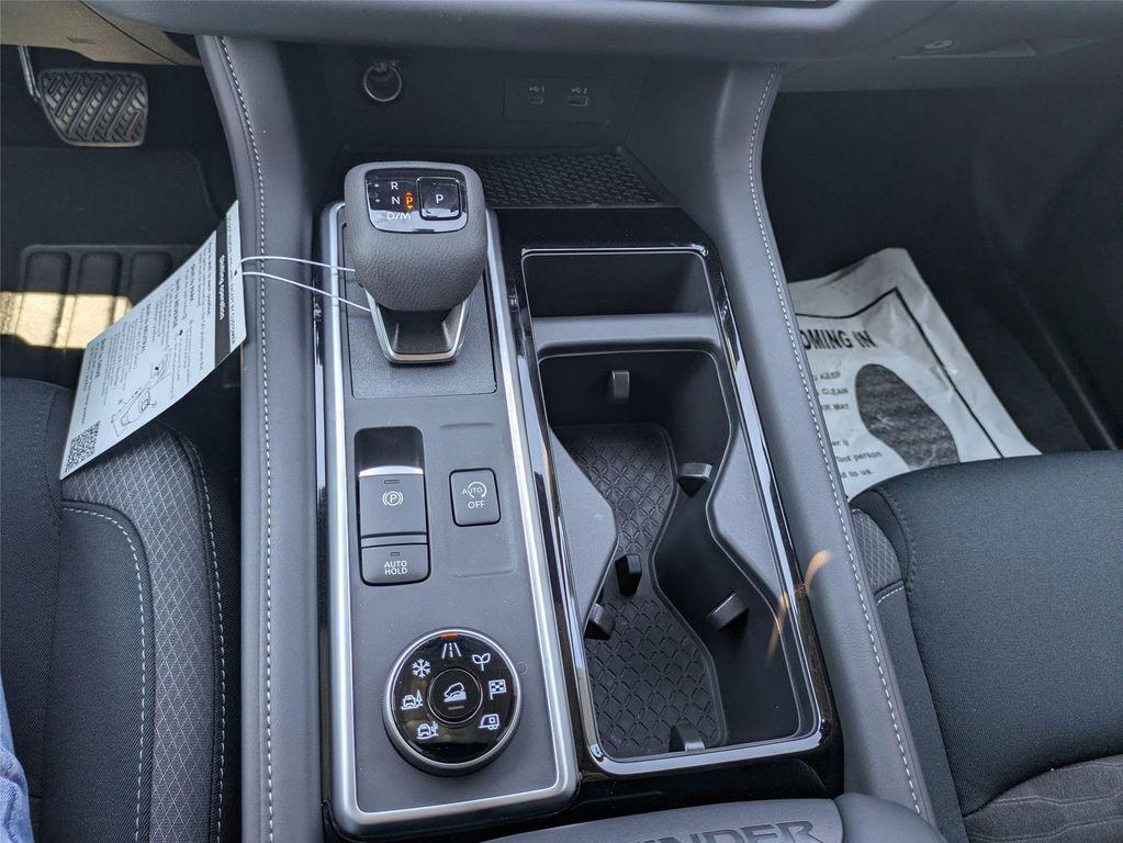 new 2025 Nissan Pathfinder car, priced at $38,275