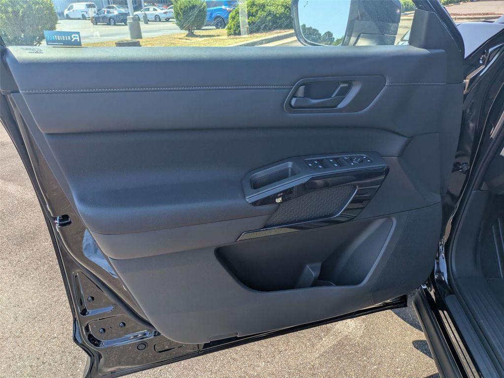 new 2025 Nissan Pathfinder car, priced at $38,275