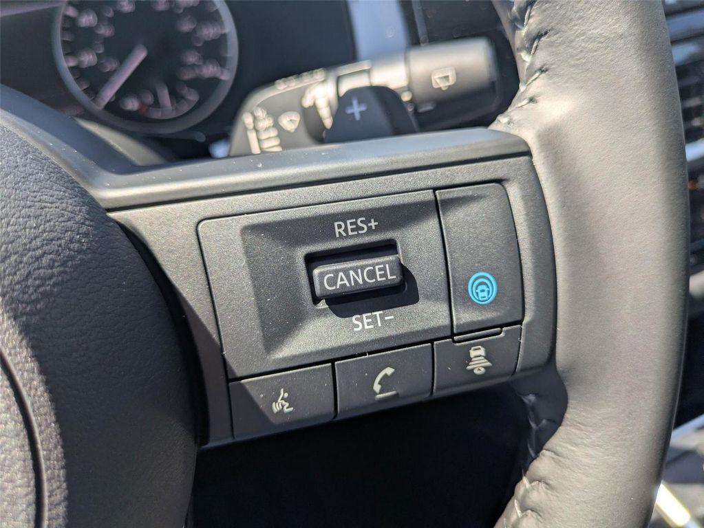 new 2025 Nissan Pathfinder car, priced at $38,275