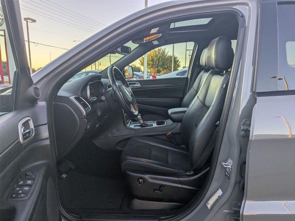 used 2022 Jeep Grand Cherokee car, priced at $24,795