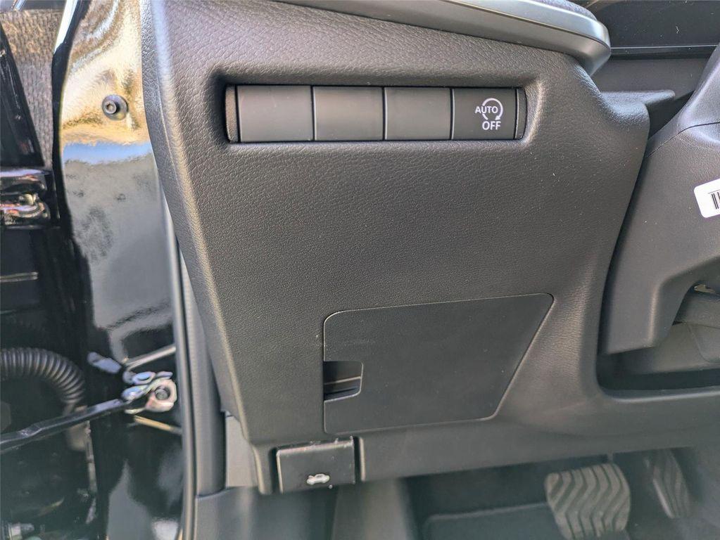 new 2025 Nissan Kicks car, priced at $25,185