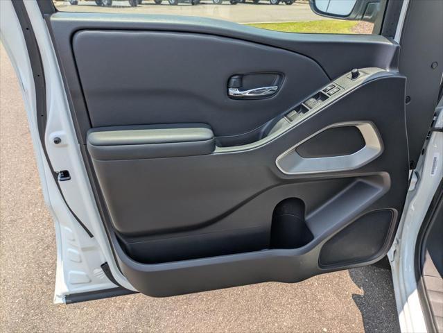 new 2025 Nissan Frontier car, priced at $39,080