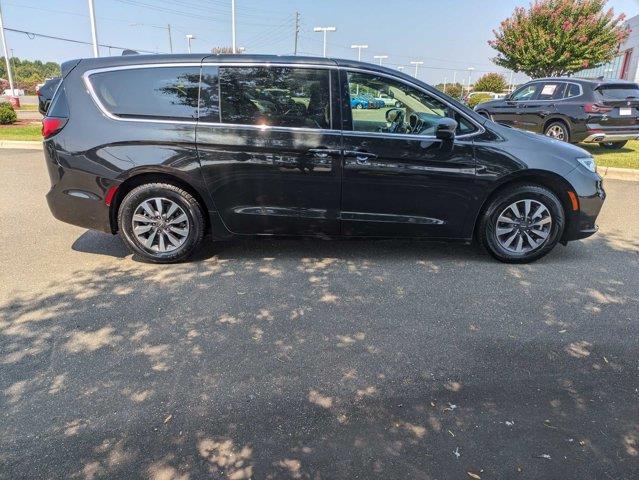 used 2022 Chrysler Pacifica Hybrid car, priced at $24,500