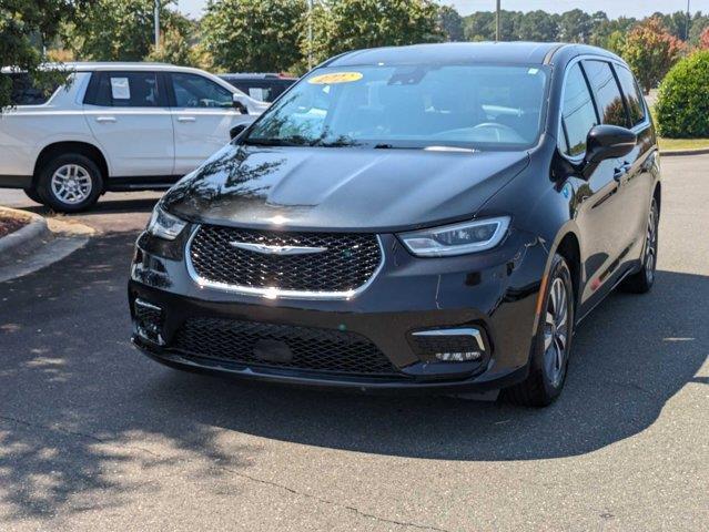 used 2022 Chrysler Pacifica Hybrid car, priced at $24,500