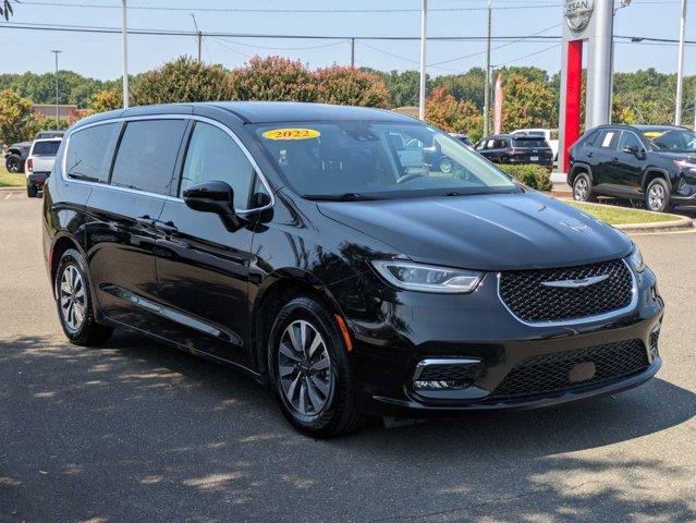 used 2022 Chrysler Pacifica Hybrid car, priced at $24,500