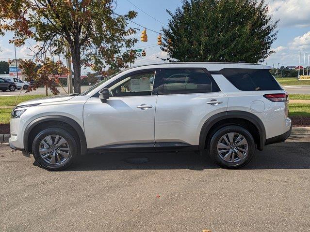 new 2024 Nissan Pathfinder car, priced at $33,795