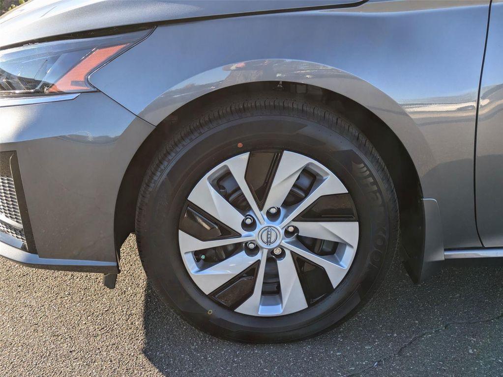 new 2025 Nissan Altima car, priced at $27,340