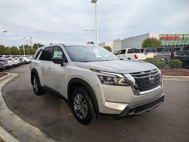 new 2024 Nissan Pathfinder car, priced at $33,795