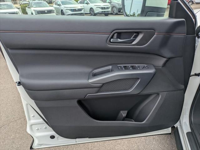 new 2025 Nissan Pathfinder car, priced at $45,167