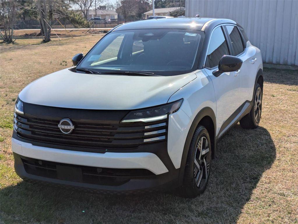 new 2025 Nissan Kicks car, priced at $25,885