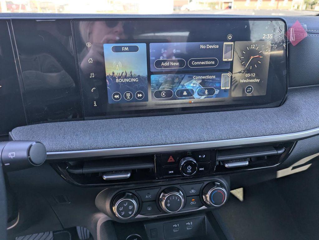 new 2025 Nissan Kicks car, priced at $26,885