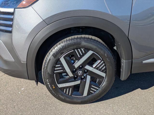 new 2025 Nissan Kicks car, priced at $25,075