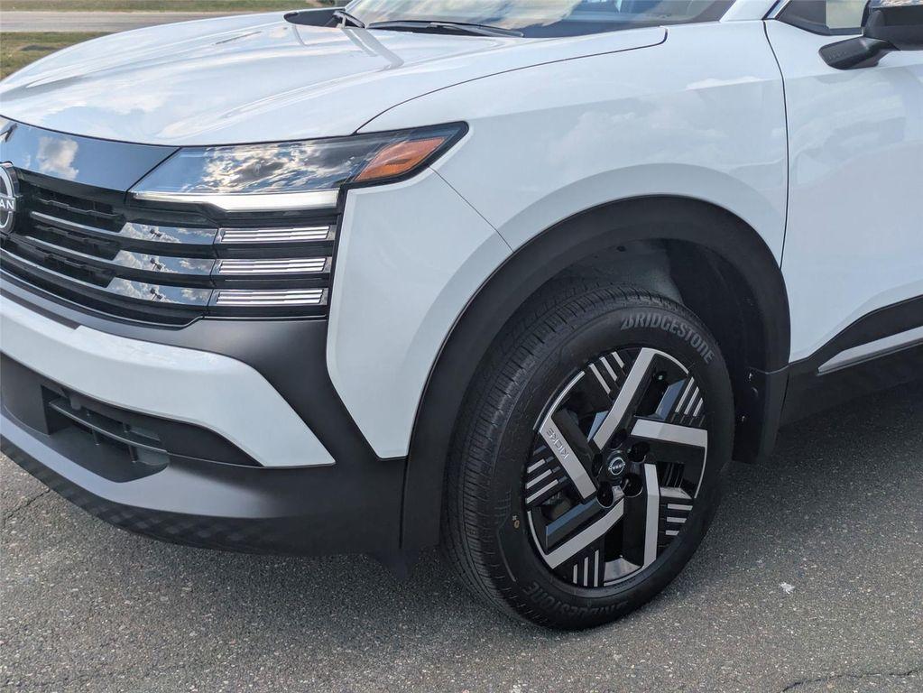 new 2025 Nissan Kicks car, priced at $23,365