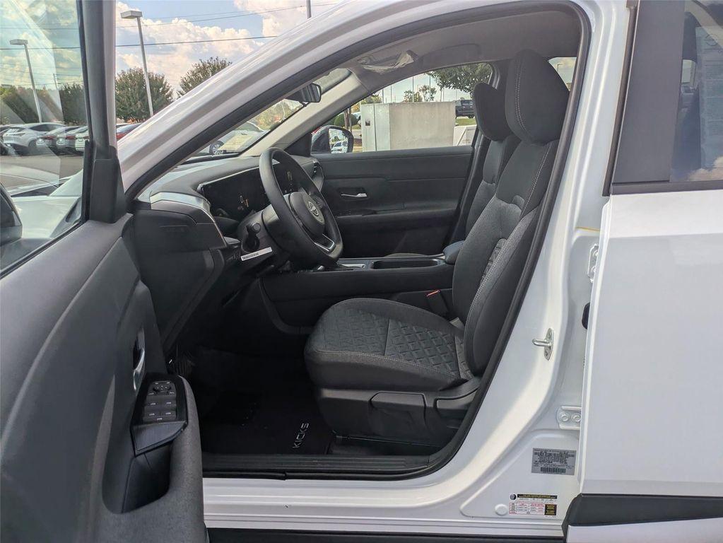 new 2025 Nissan Kicks car, priced at $23,365