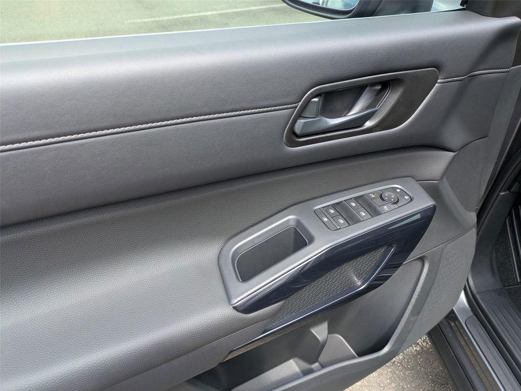 new 2025 Nissan Pathfinder car, priced at $34,645