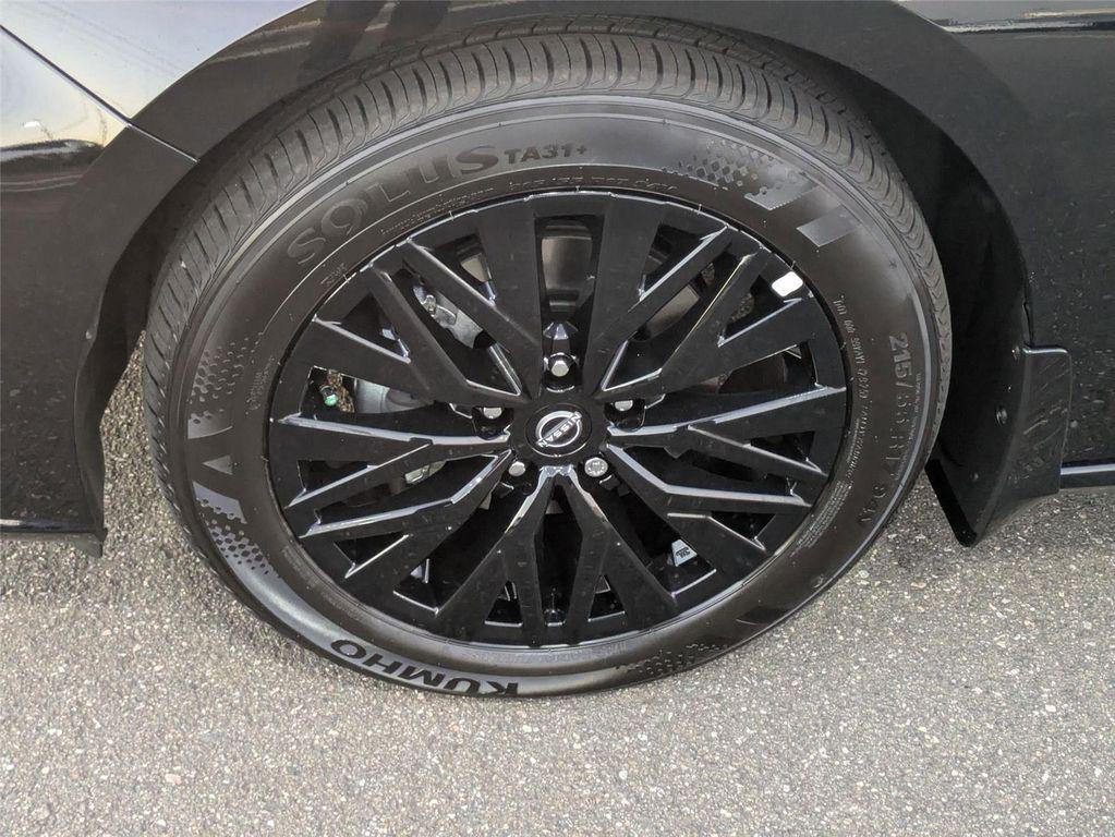 new 2025 Nissan Altima car, priced at $30,450