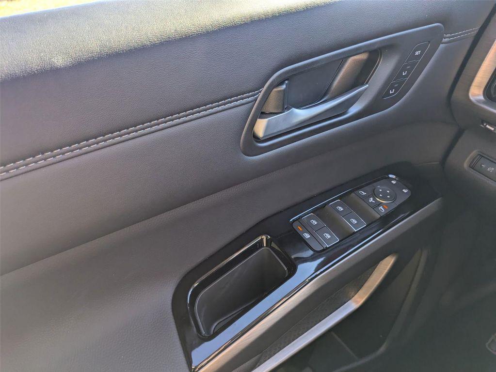 new 2025 Nissan Pathfinder car, priced at $47,990