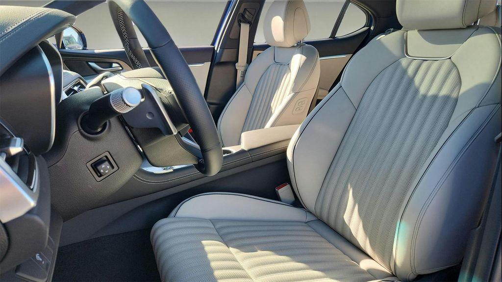 new 2025 Genesis G70 car, priced at $48,445