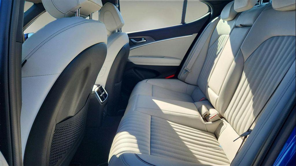 new 2025 Genesis G70 car, priced at $48,445