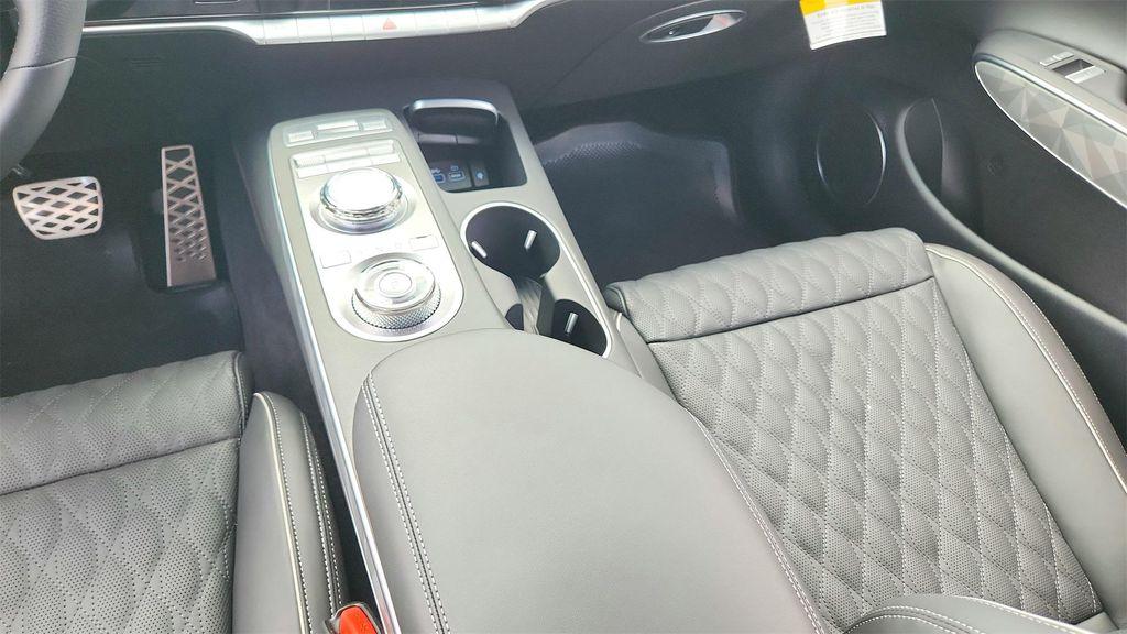 new 2025 Genesis GV70 car, priced at $67,560