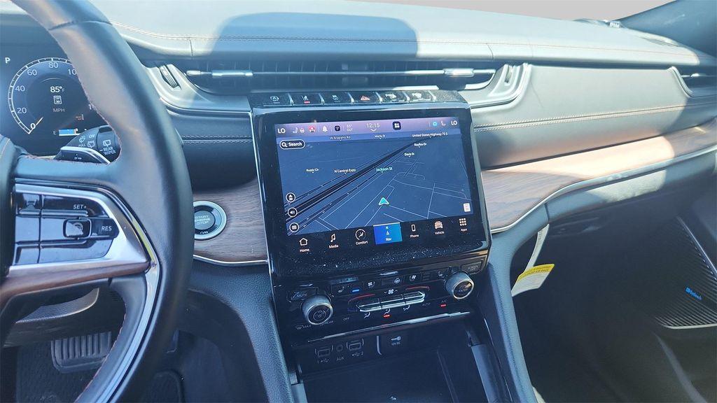 used 2023 Jeep Grand Cherokee car, priced at $42,995