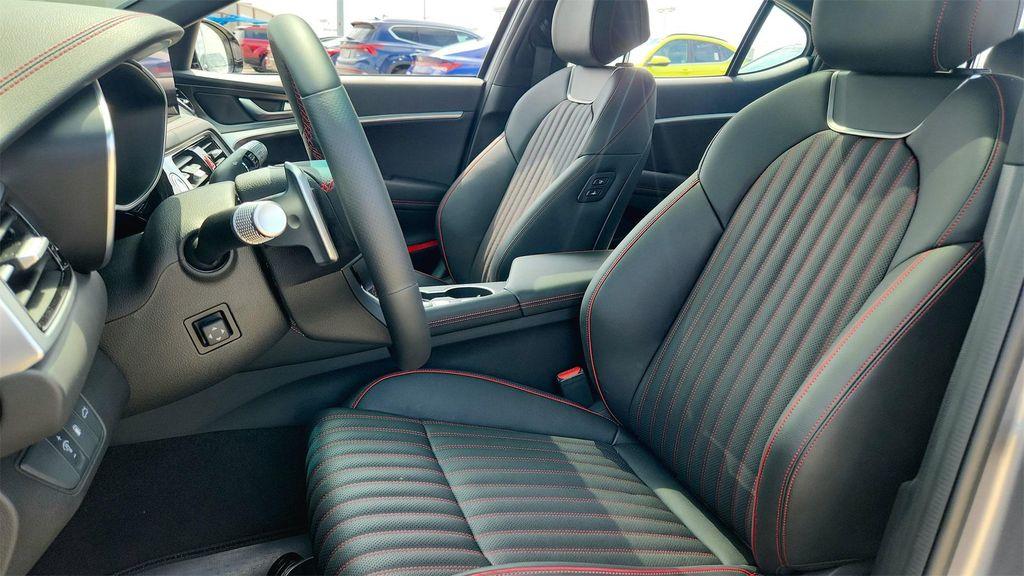 new 2025 Genesis G70 car, priced at $48,525