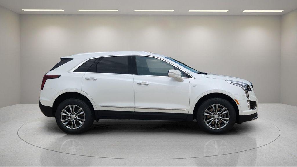 used 2022 Cadillac XT5 car, priced at $28,990