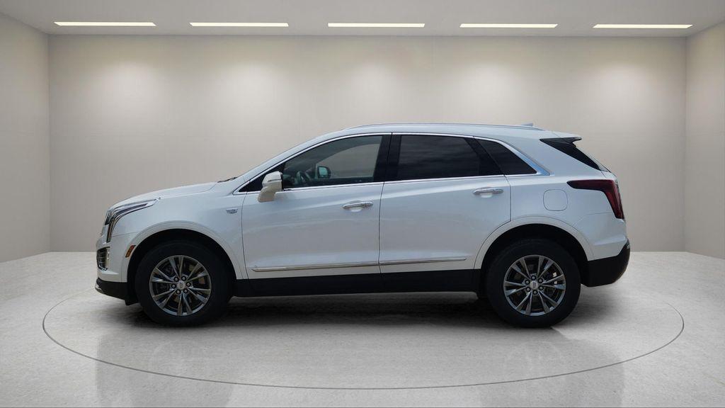 used 2022 Cadillac XT5 car, priced at $28,990