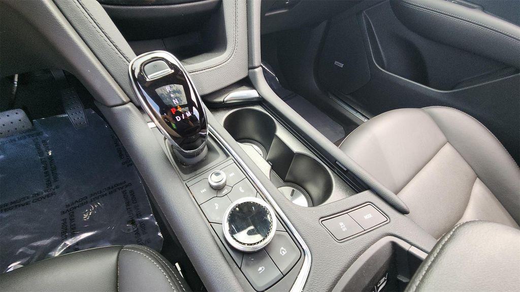 used 2022 Cadillac XT5 car, priced at $28,990