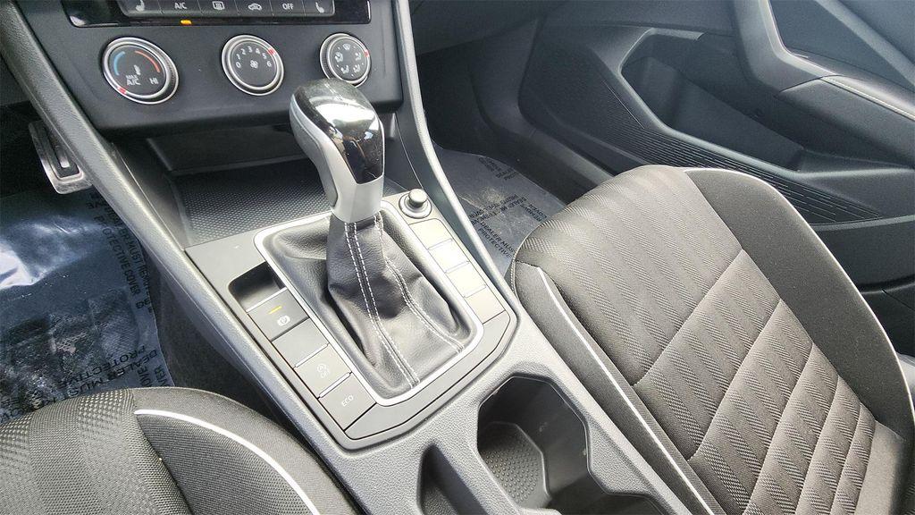 used 2024 Volkswagen Jetta car, priced at $20,789