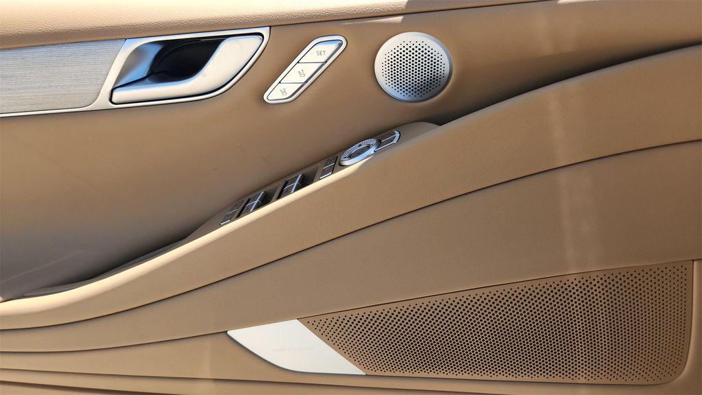 new 2025 Genesis G80 car, priced at $64,045