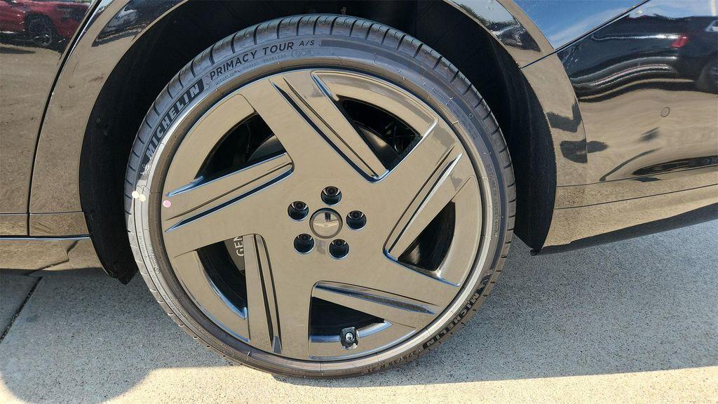 new 2026 Genesis G90 car, priced at $107,895