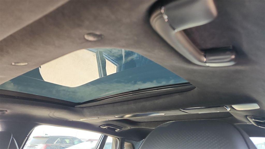 new 2026 Genesis G90 car, priced at $107,895