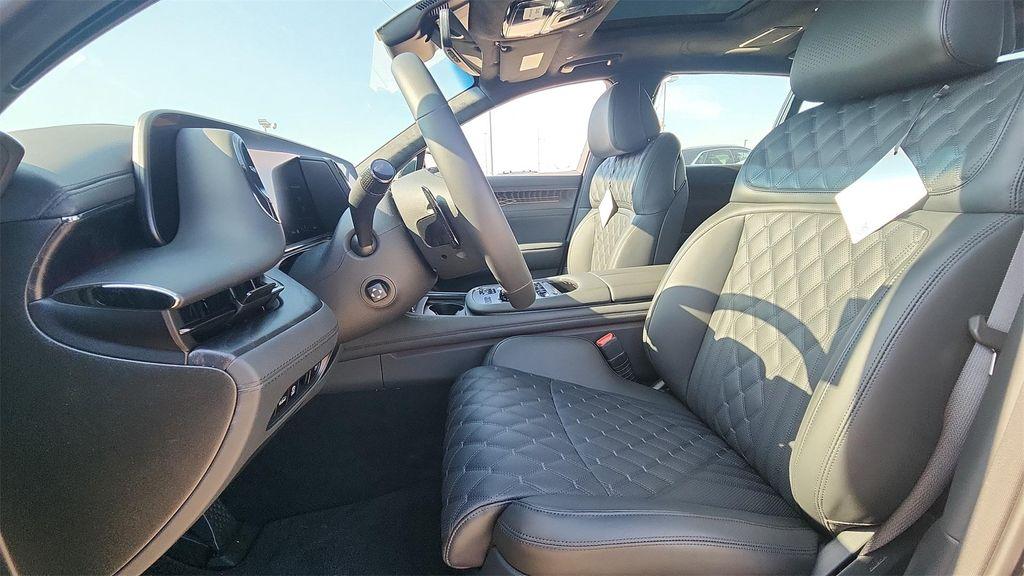new 2026 Genesis G90 car, priced at $107,895