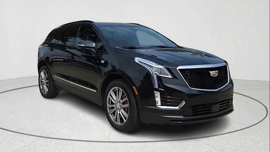 used 2025 Cadillac XT5 car, priced at $52,000