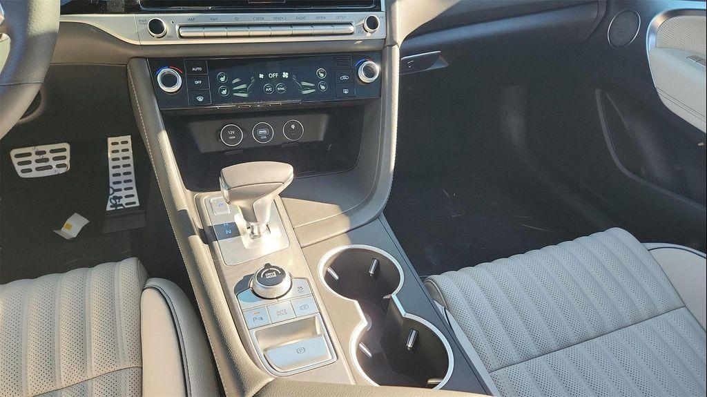 new 2025 Genesis G70 car, priced at $49,295