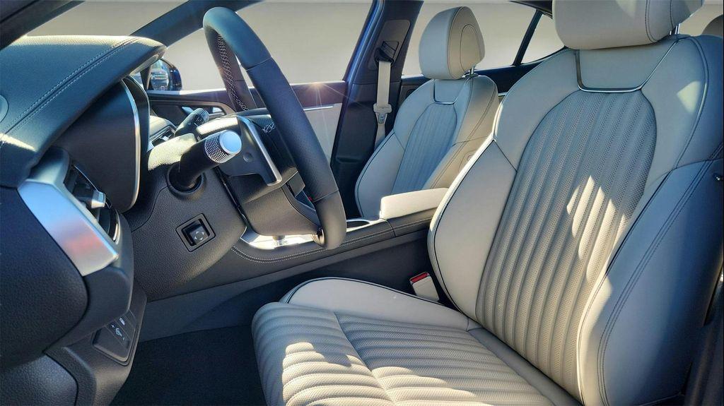 new 2025 Genesis G70 car, priced at $49,295