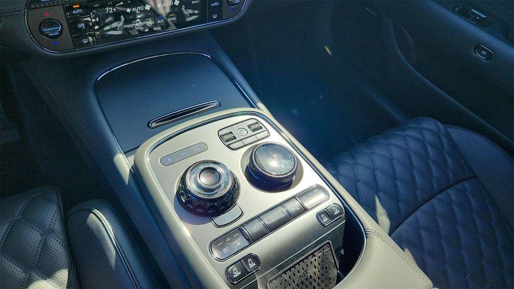 new 2026 Genesis G90 car, priced at $108,160