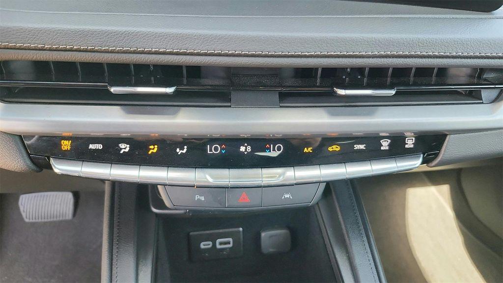 used 2025 Cadillac XT4 car, priced at $33,920