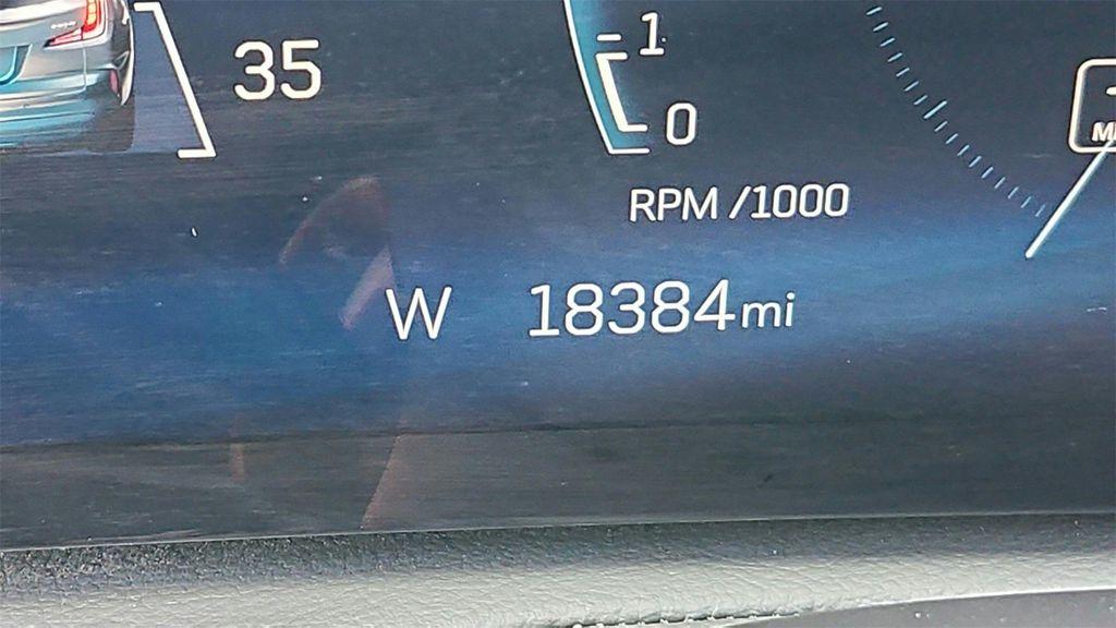 used 2025 Cadillac XT4 car, priced at $33,920