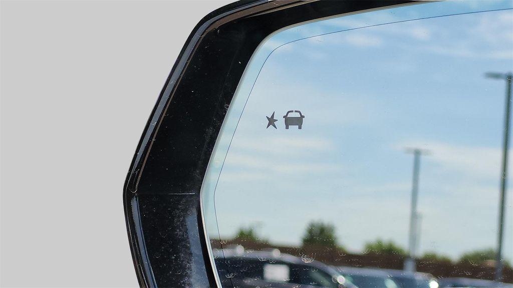 used 2025 Cadillac XT4 car, priced at $33,920