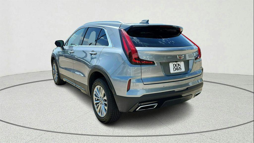 used 2025 Cadillac XT4 car, priced at $33,920