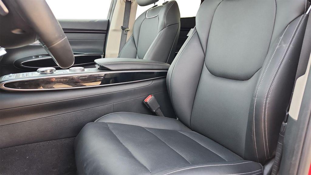 used 2025 Genesis GV70 car, priced at $39,500