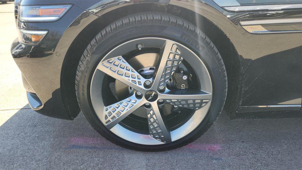 new 2025 Genesis G80 car, priced at $79,470