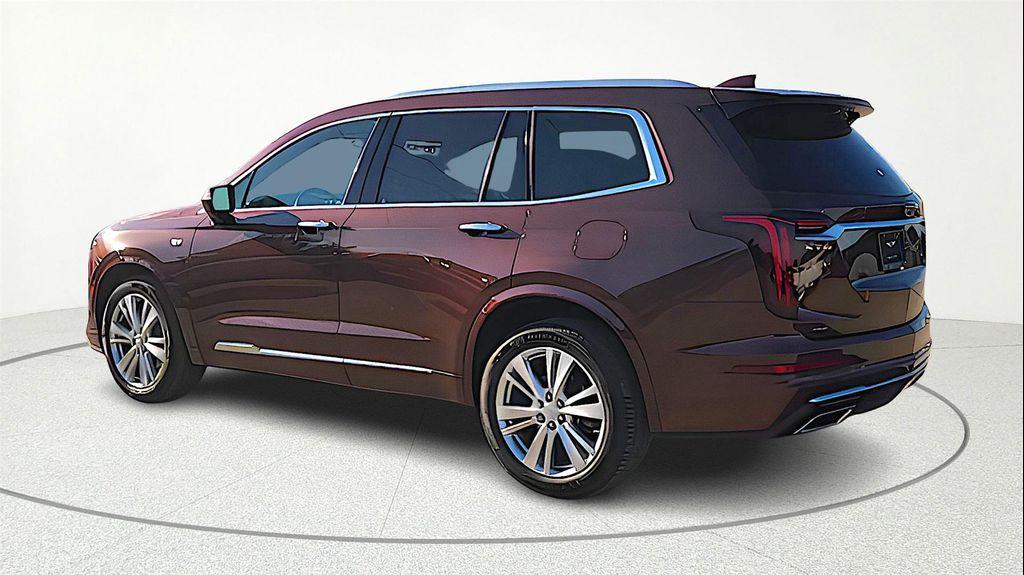 used 2022 Cadillac XT6 car, priced at $39,452