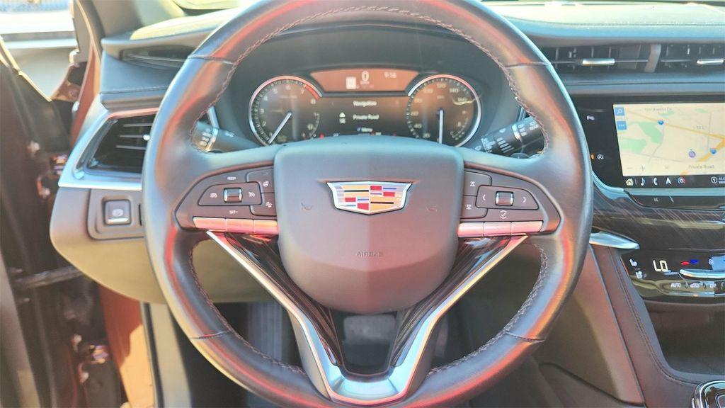 used 2022 Cadillac XT6 car, priced at $39,452